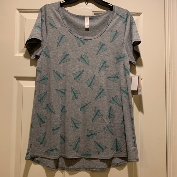 LuLaRoe Classic T - Picture 1 of 5